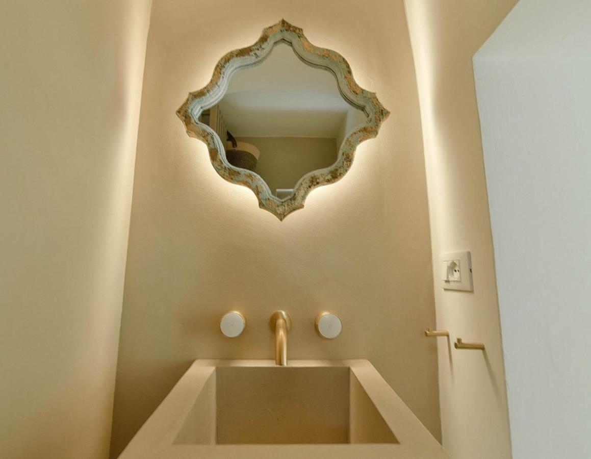 Eurydice Suite With Infinity Jacuzzi オストゥーニ エクステリア 写真