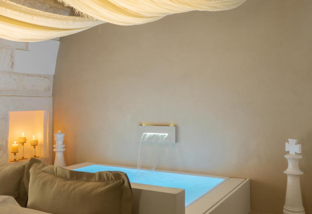 Eurydice Suite With Infinity Jacuzzi オストゥーニ エクステリア 写真